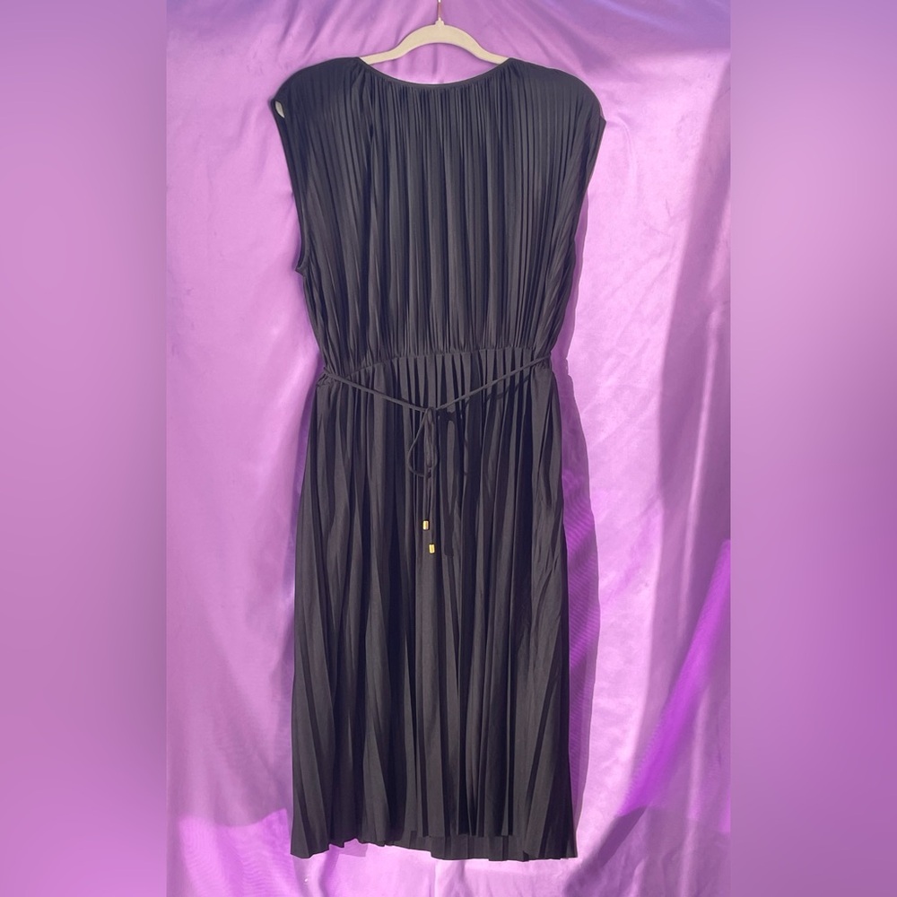 H&M Black Pleated Sack Dress with Gold Looking Accessories and Belt Size Medium